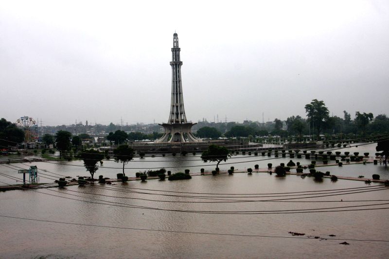 lahore-sept-5-2014-xinhua-flood-water-is-seen-221334.jpg