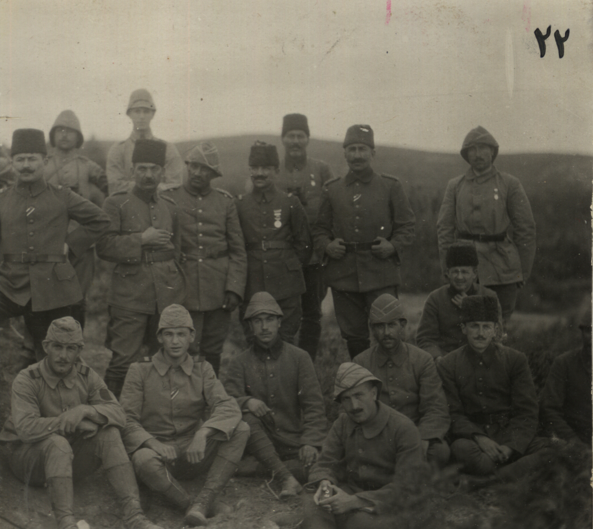 Group_of_Ottoman_officers_at_the_front_of_Gallipoli.jpg