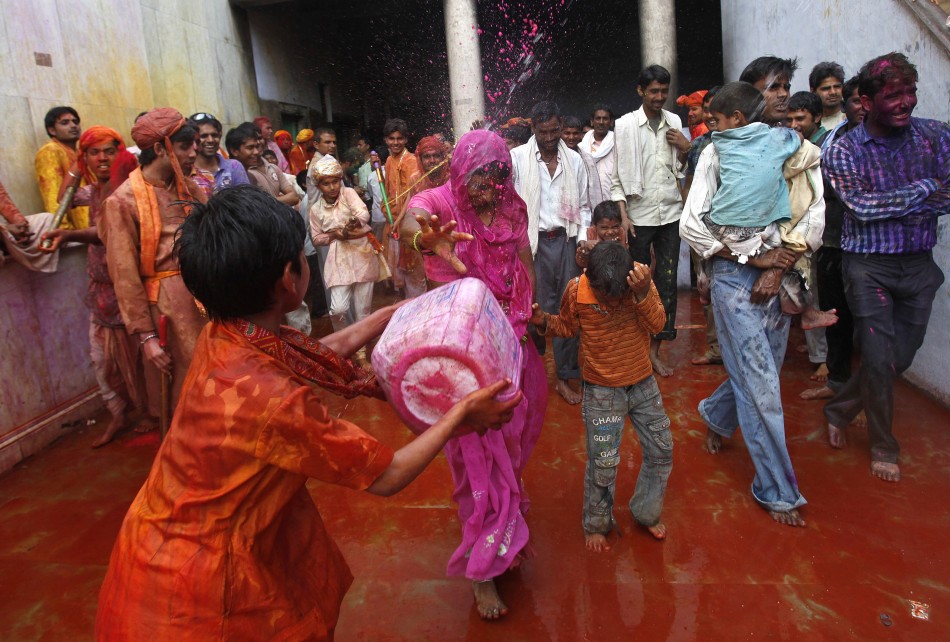 lathmar-holi-india.jpg