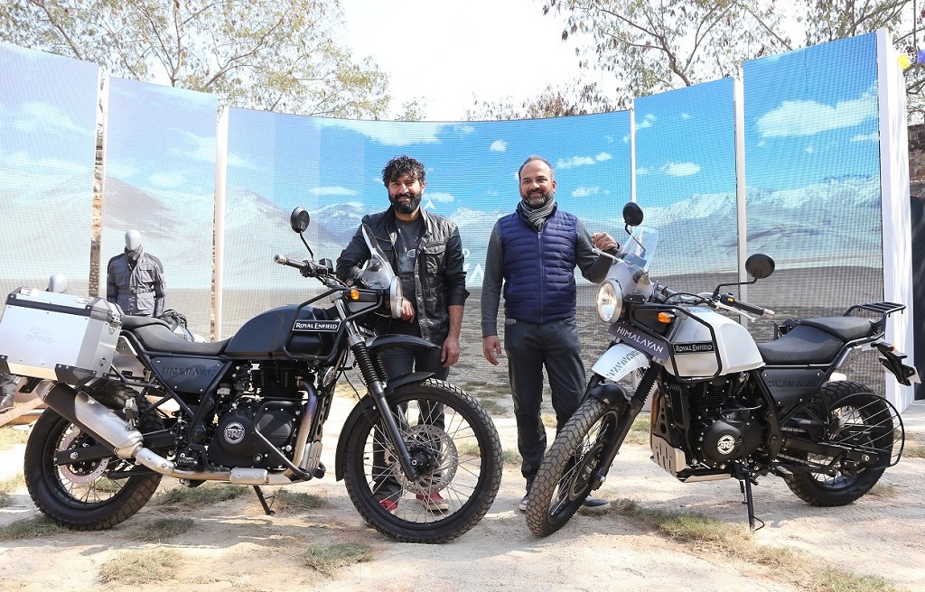 Royal-Enfield-Himalayan-Black-White.jpg