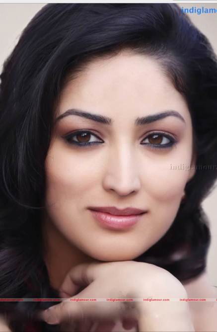 Yami-Gautam_xx_32680rs.jpg