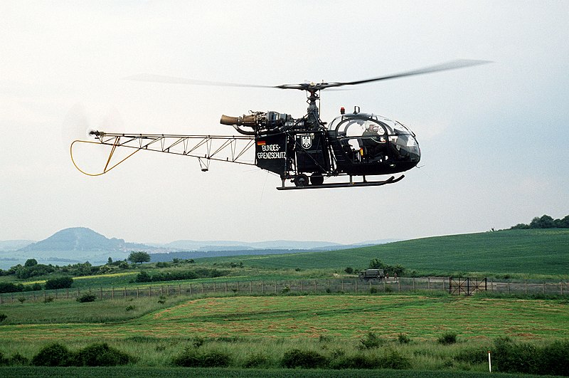 800px-BGS-Hubschrauber_Alouette_II.jpg