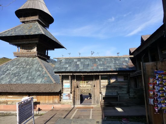 prashar-temple.jpg