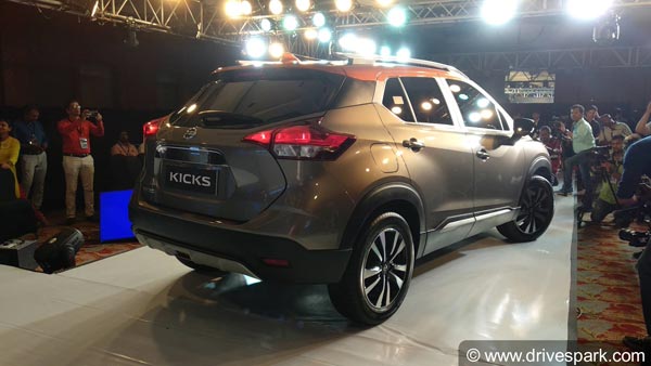 nissan-kicks-rear-style-1542606246.jpg