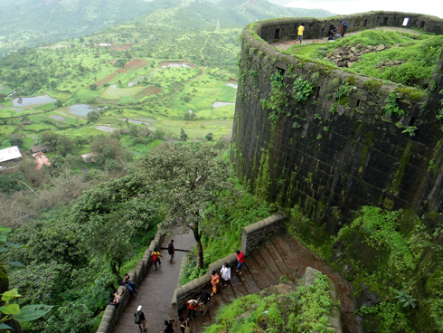 trek_to_lohagad_fort_lonavala_08.jpg