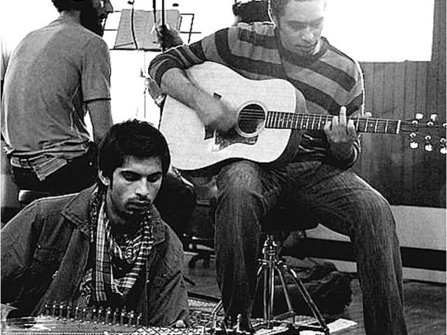 Music-band-Yasir-and-Jawad.-PHOTO-PUBLICITY-640x480.jpg