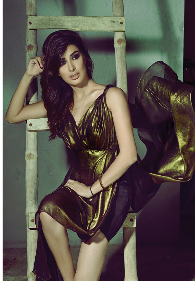 Mehwish-Hayat-FHM-Magazine-Photoshoot-4.jpg