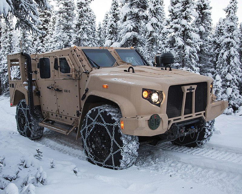 800px-JLTV-DEC14-4999.jpg