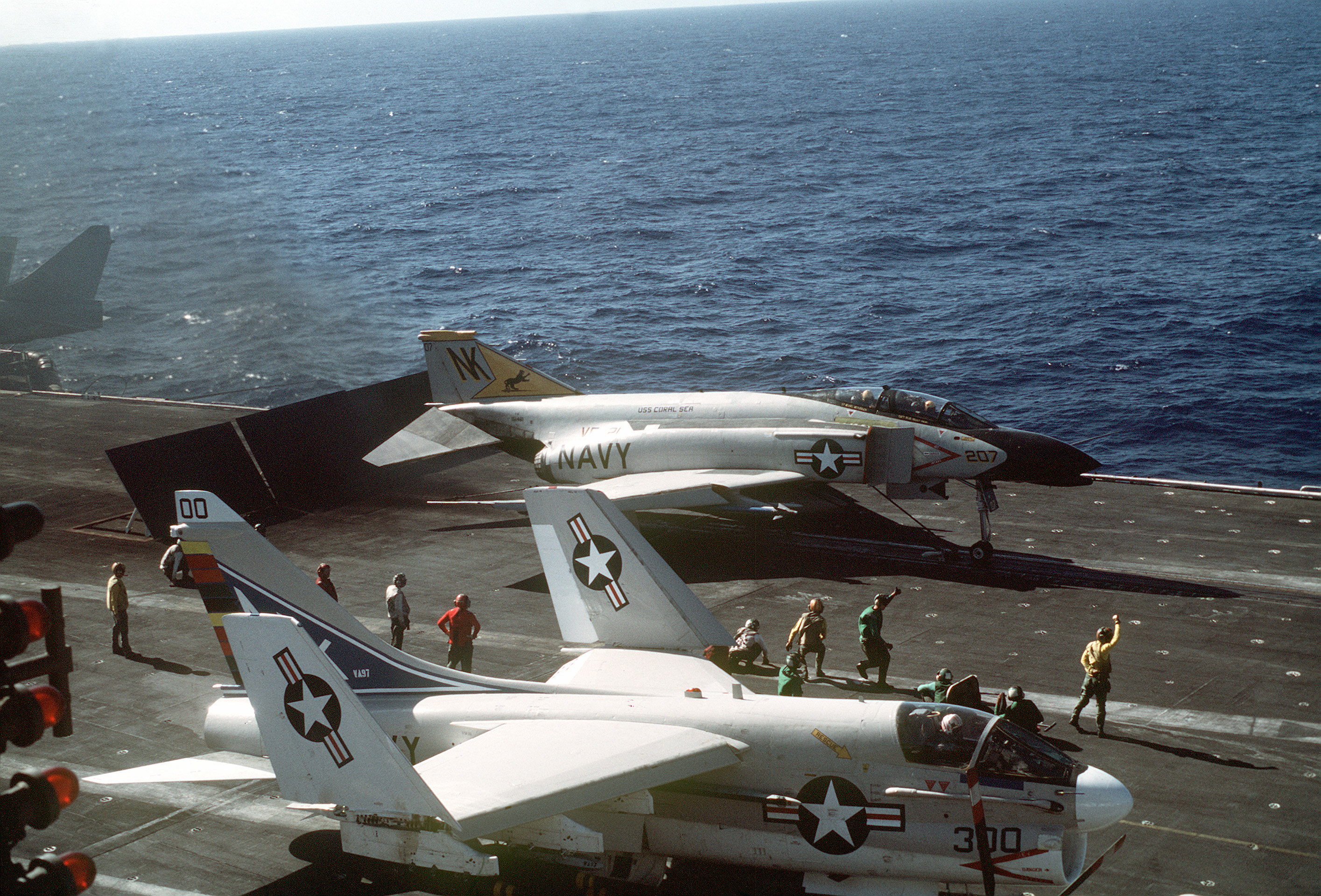 F-4_Phantom_II_VF-21.jpg