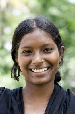 P9800122-Bangladeshi_girl-SPL.jpg