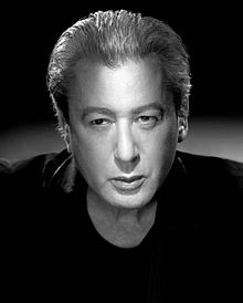 220px-BASHUNG_Alain-24x30-2007b.jpg