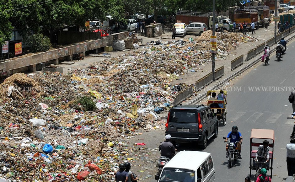 01_Garbage-Piles-Up-in-Delhi.jpg