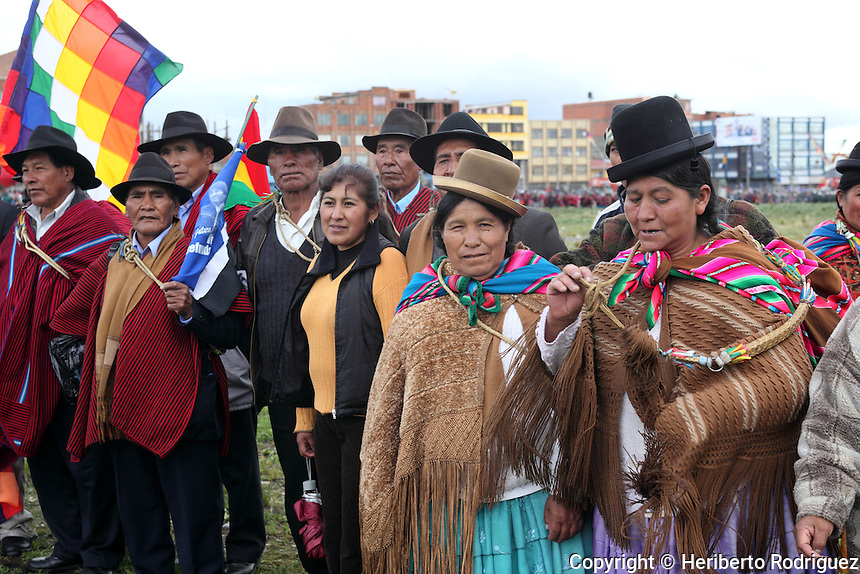 bolivia-constitution-native090207-07.jpg