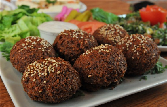 7f5c888e-9223-4d2a-be11-2cd39a860207_falafel_plate.jpg