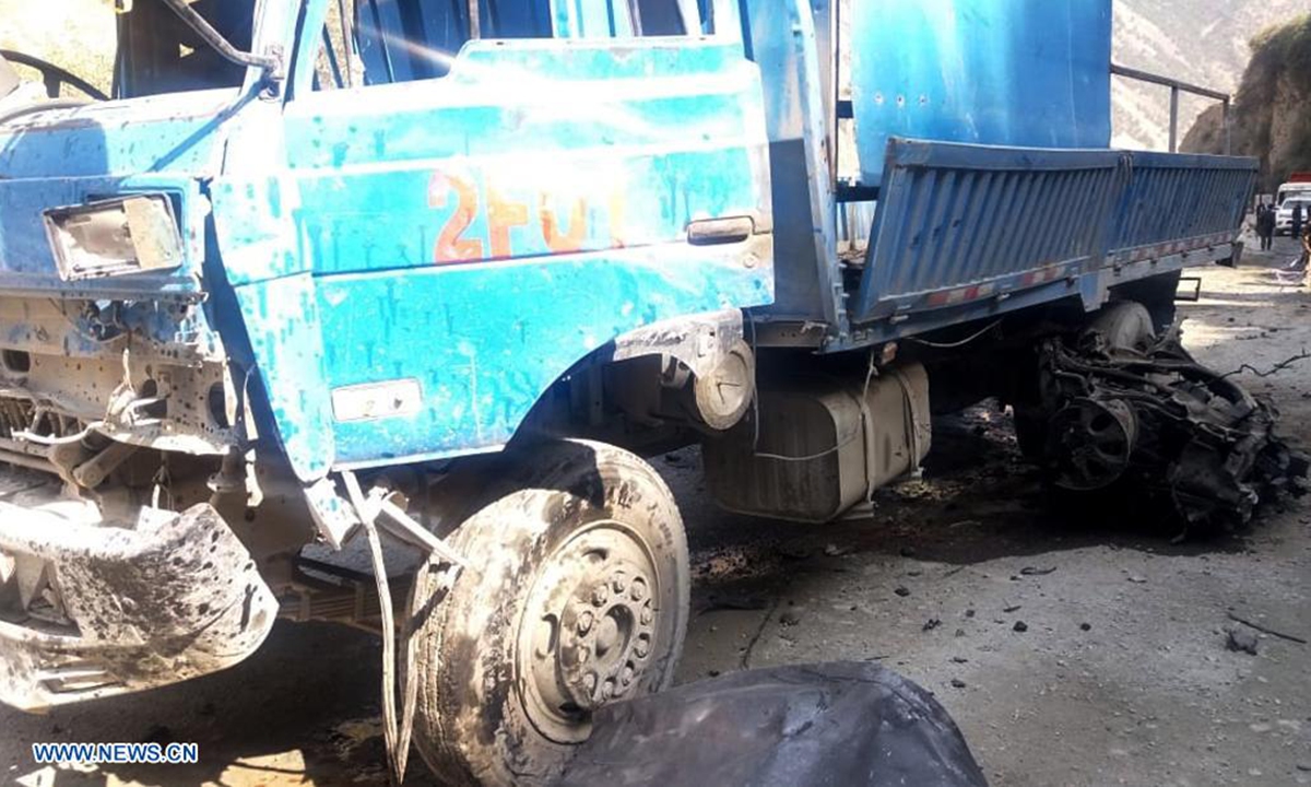 Photo taken with a mobile phone shows vehicles near the blast site in Pakistan's northwest Khyber Pakhtunkhwa province on July 14, 2021. Photo: Xinhua