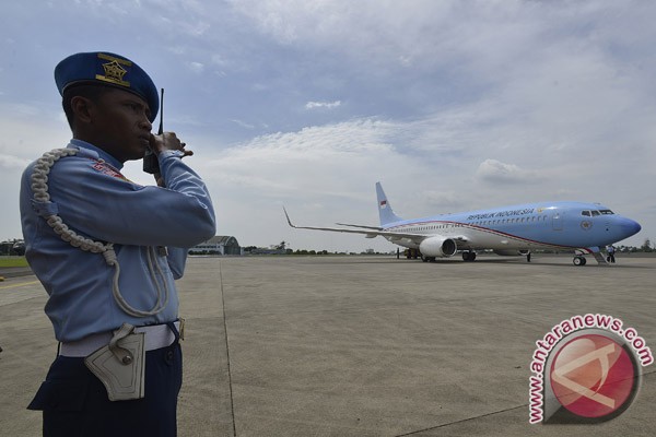 20140410Pesawat-Kepresidenan-Indonesia-100414-wsj-4.jpg