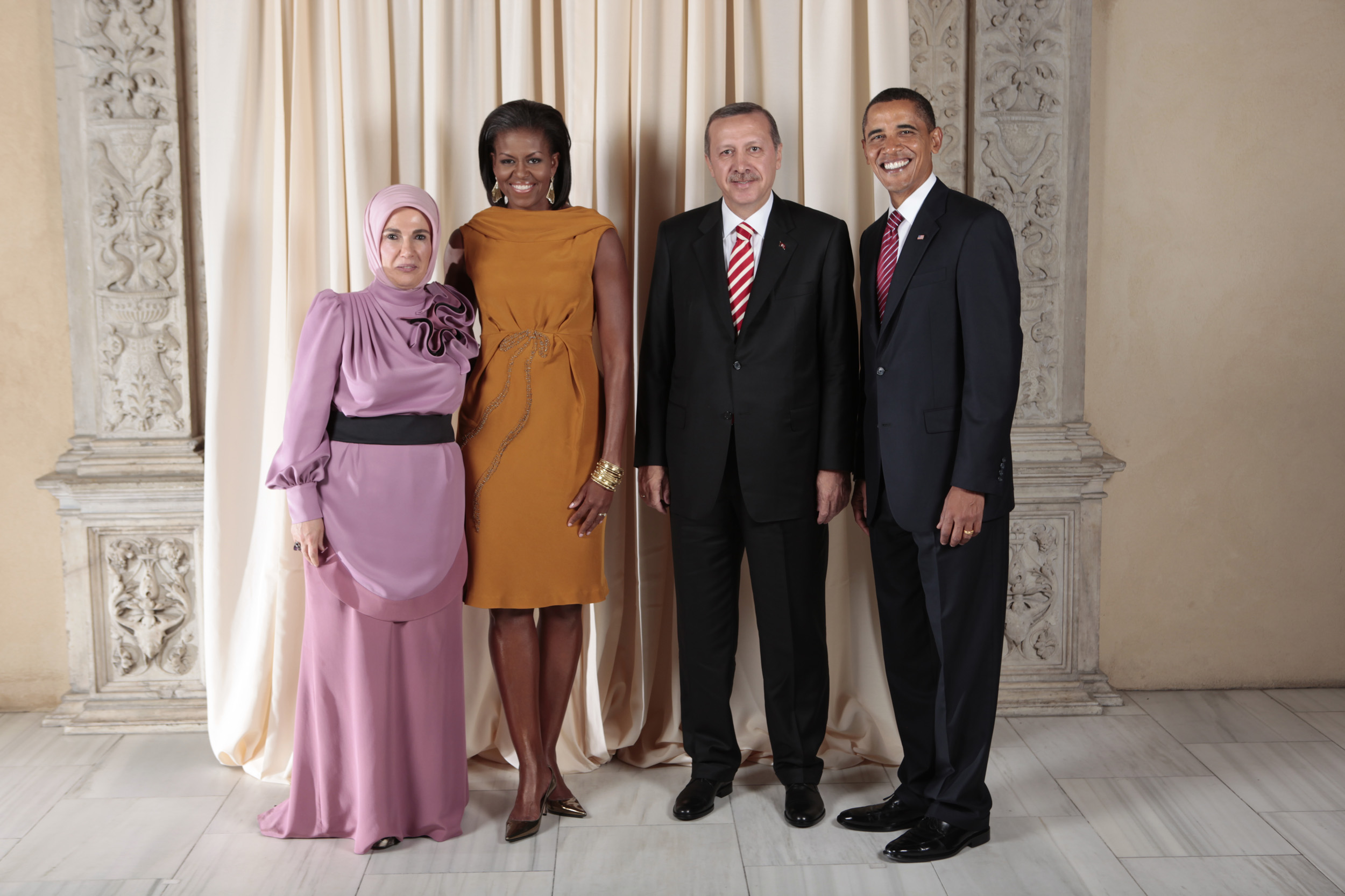 Recep_Tayyip_Erdogan_with_Obamas.jpg