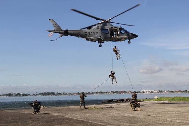 heliborne-Philippine-Navy-NACSOG-NAG.jpg