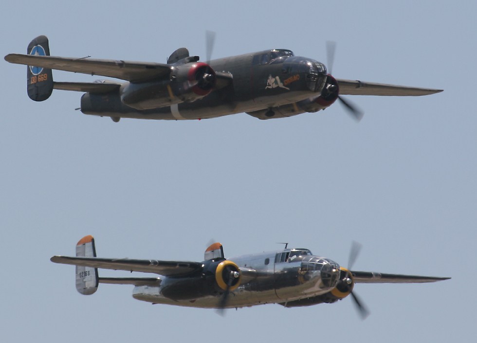 B25sFlyingTom07.jpg