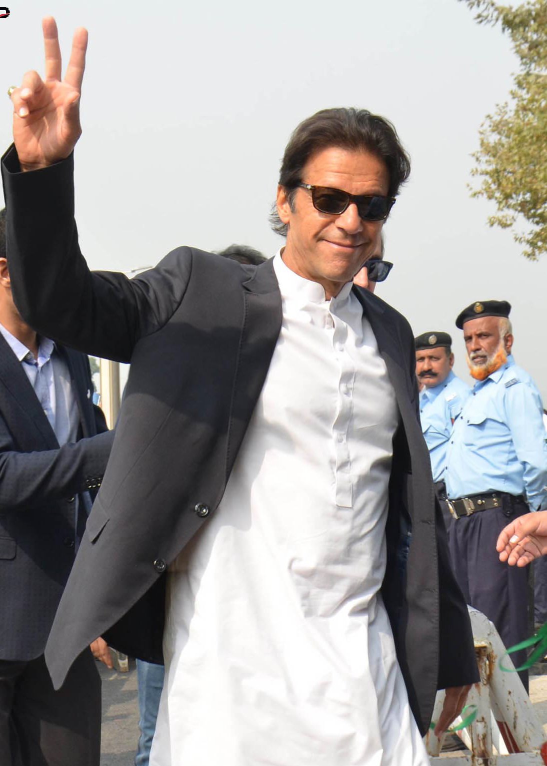 1293315-imrankhaninp-1484279211-439-640x480.jpg