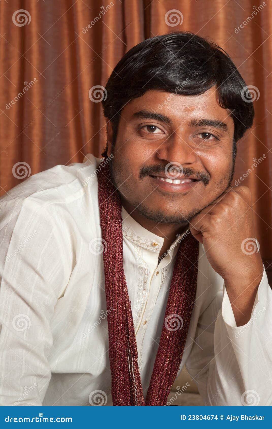 traditional-indian-man-23804674.jpg