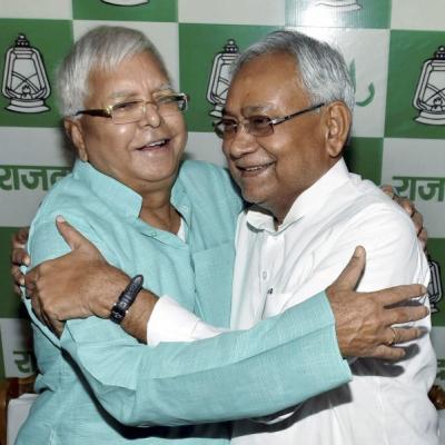 11lalu-nitish.jpg