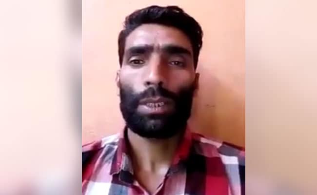 1apgpafo_kashmir-police-resign_625x300_21_September_18.jpg