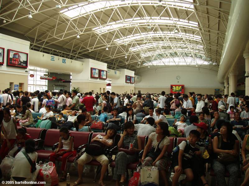 dalian-train_station.jpg