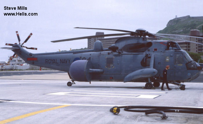 seaking_aew2_xv697.jpg