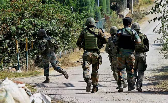 security-forces-kashmir-generic_650x400_51520188882.jpg