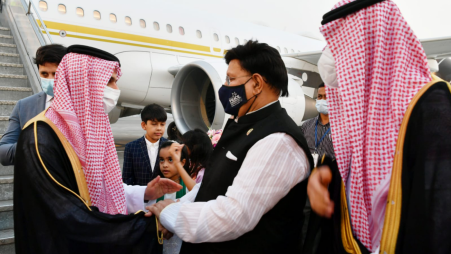 Saudi foreign minister arrives in Dhaka