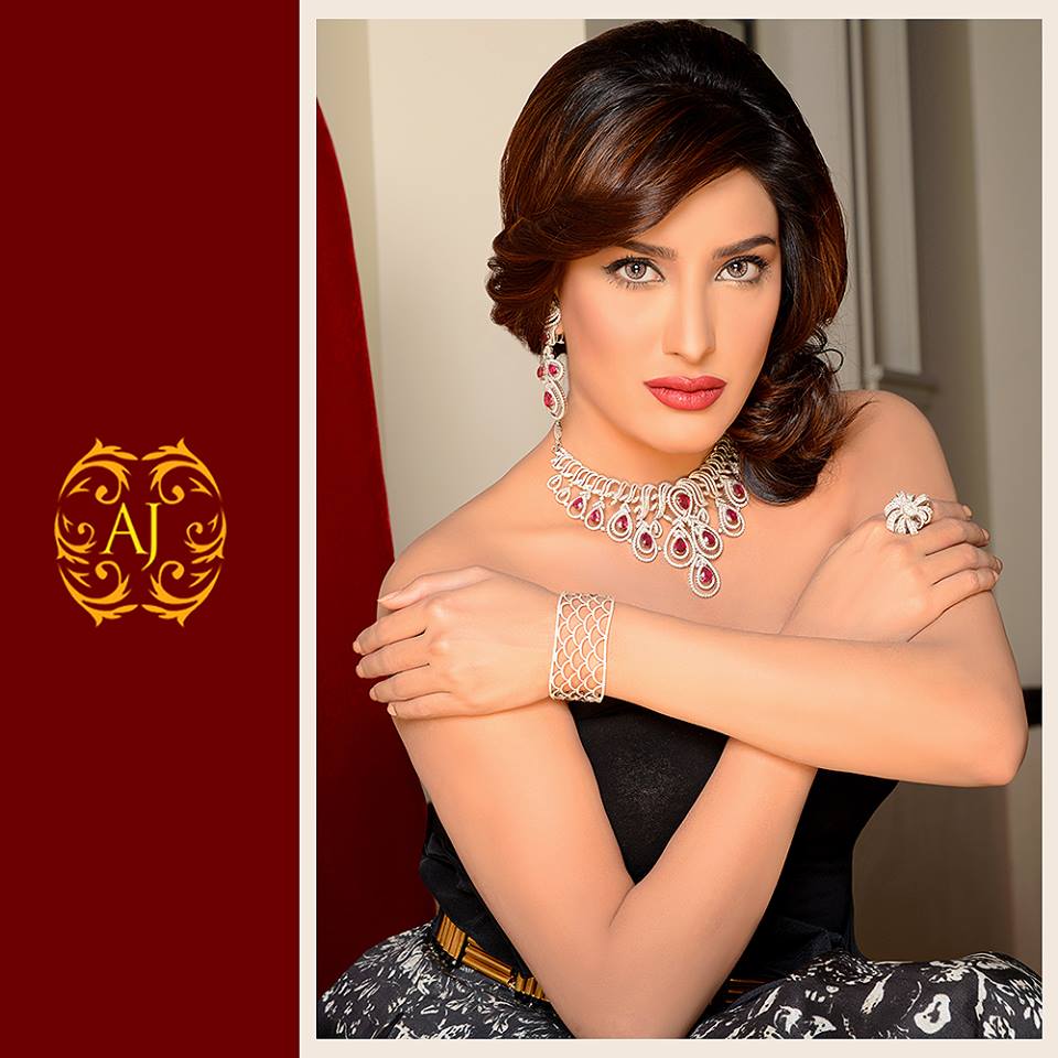 Mehwish-Hayat-Afzal-Jewellers-2.jpg