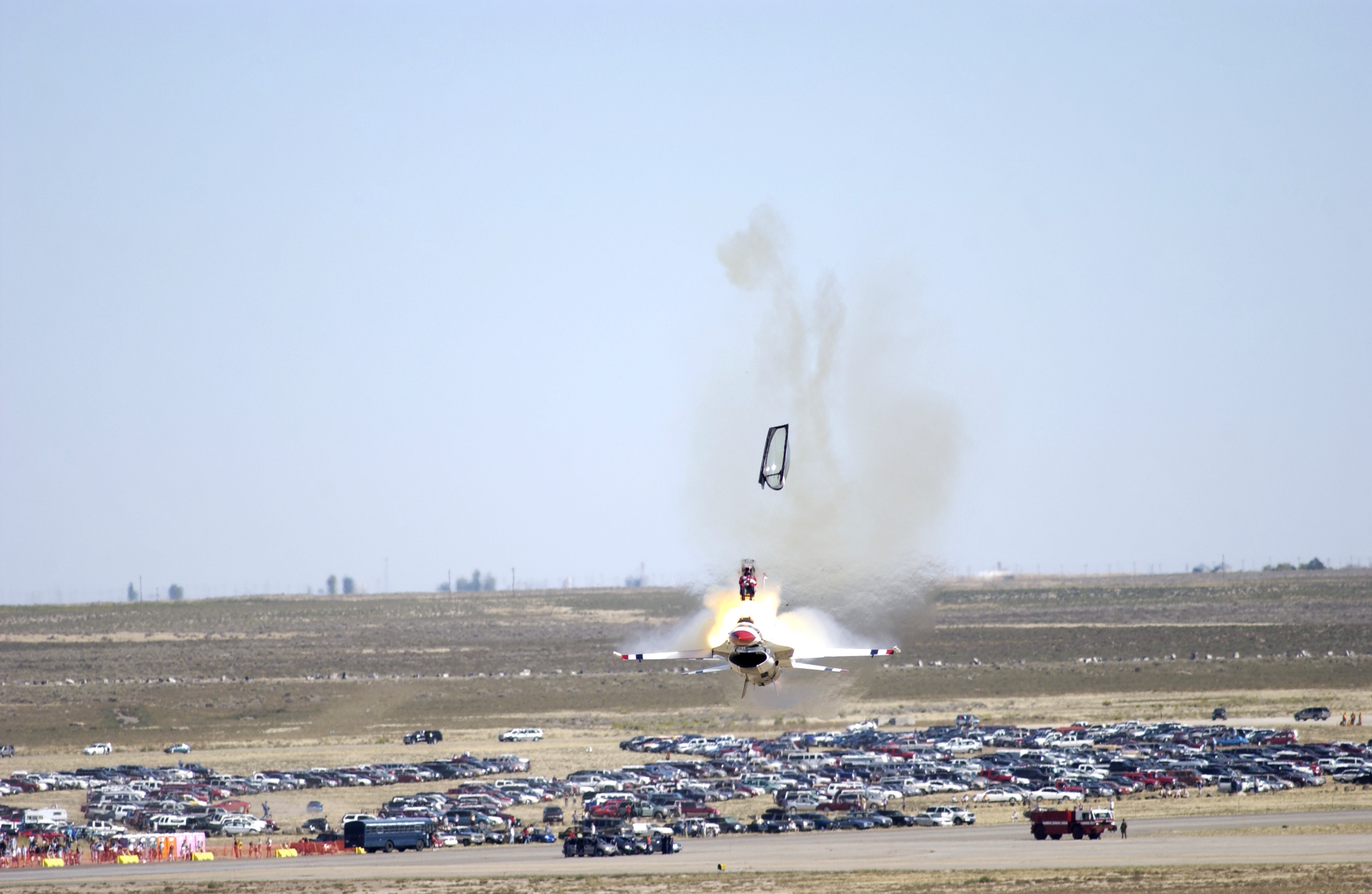 F16_Idaho_airshow.jpg