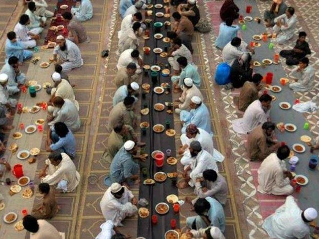 2208779-iftarroadsidepakistanfile-1588078682-653-640x480.jpg