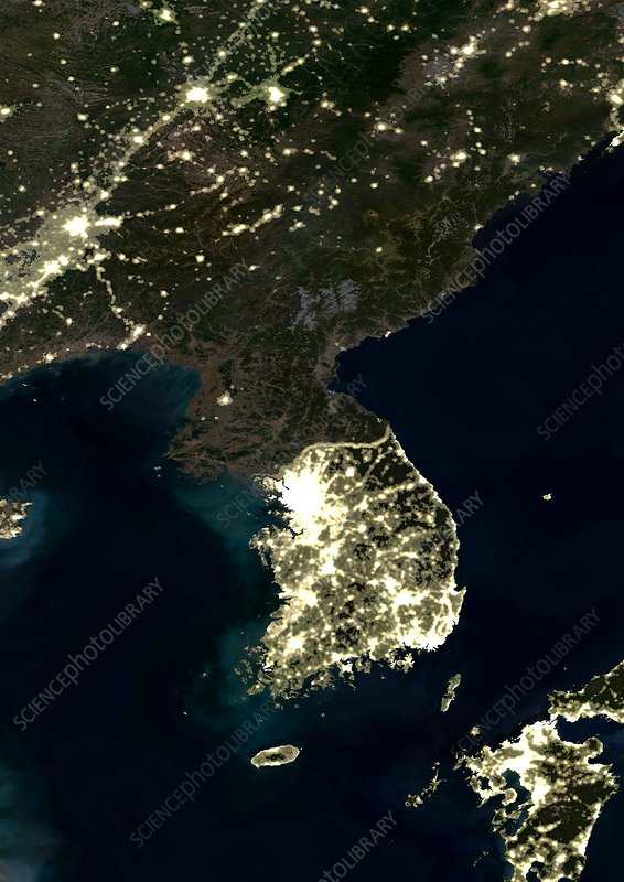 C0044096-Korea_at_night%2C_satellite_image-SPL.jpg