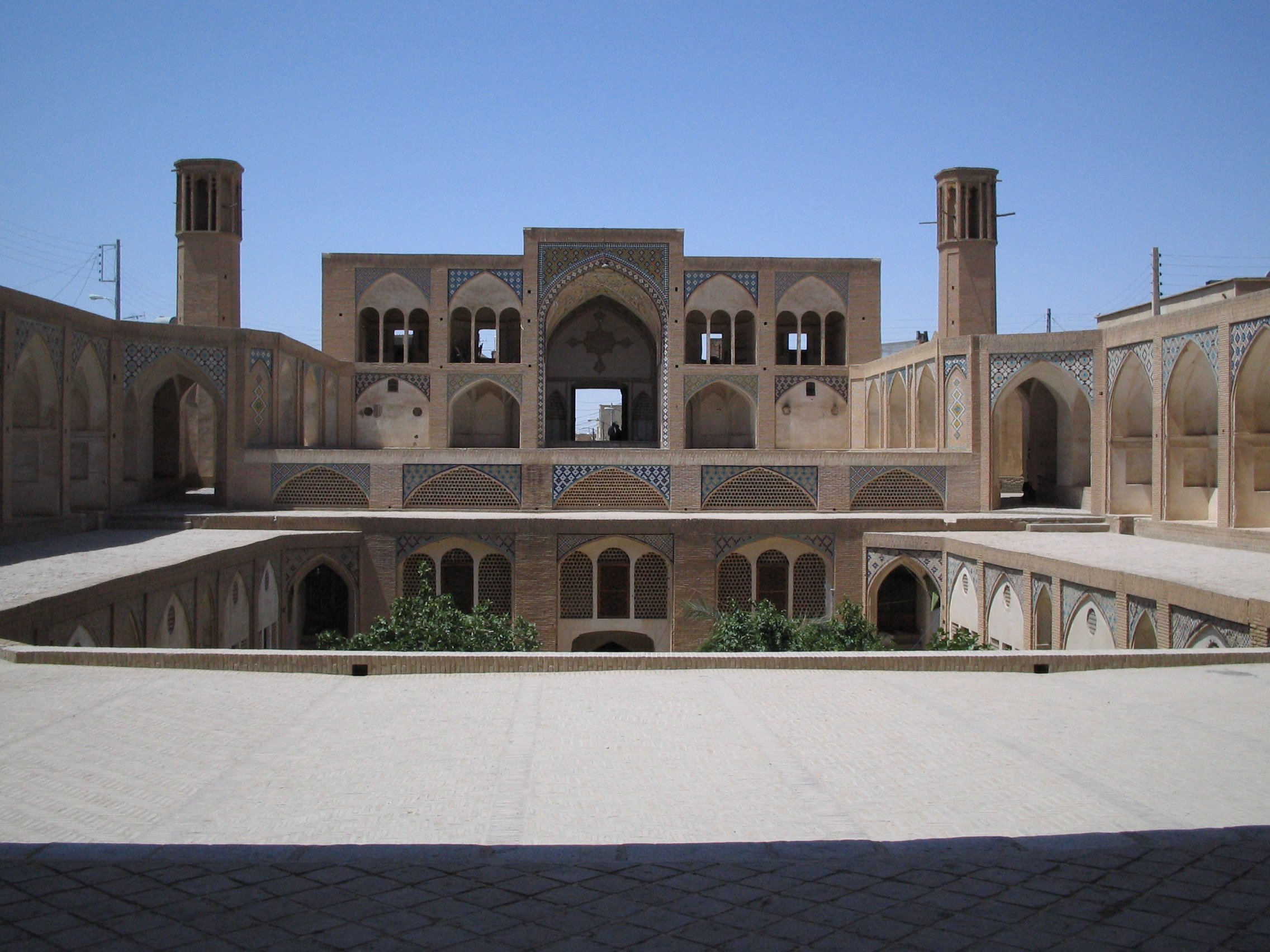 Madreseh_kashan.jpg