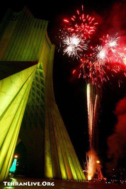 azadi_tower_fireworks_4.jpg