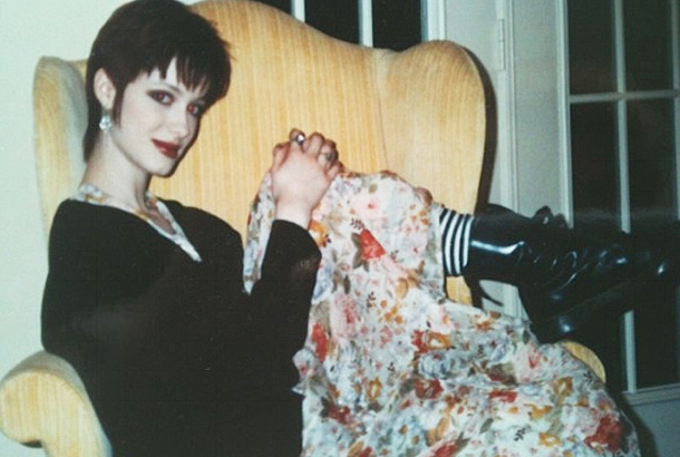 christina-hendricks-goth-yearbook-high-school-young-photo-FC.jpg