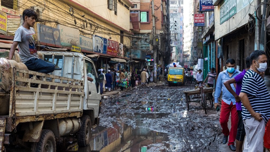 dirty-road-old-dhaka-1024x576.jpg