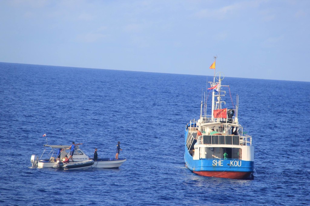 chinese-vessel-inverted-ph-flag-1024x683.jpg