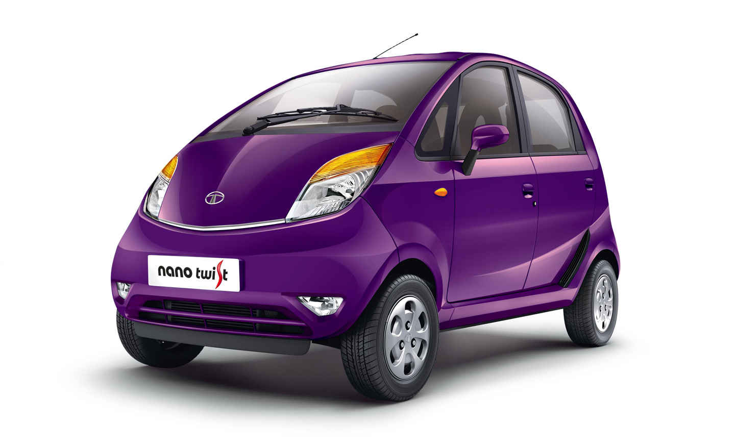 Tata-Nano-Twist-Pics-Front-side.jpg