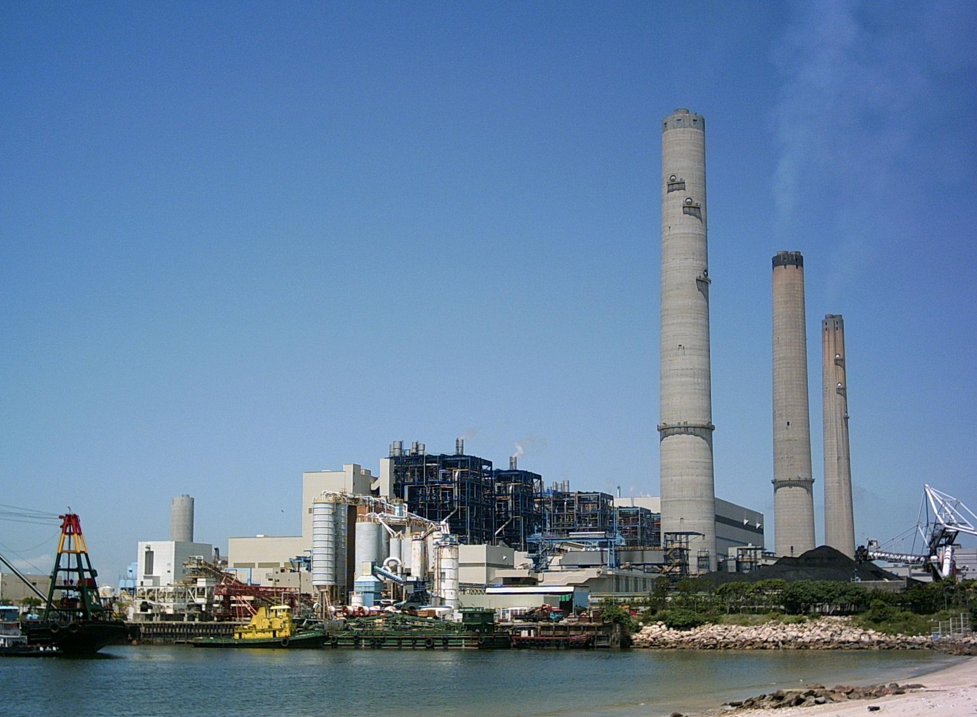 Lamma_island_chimneys.jpg