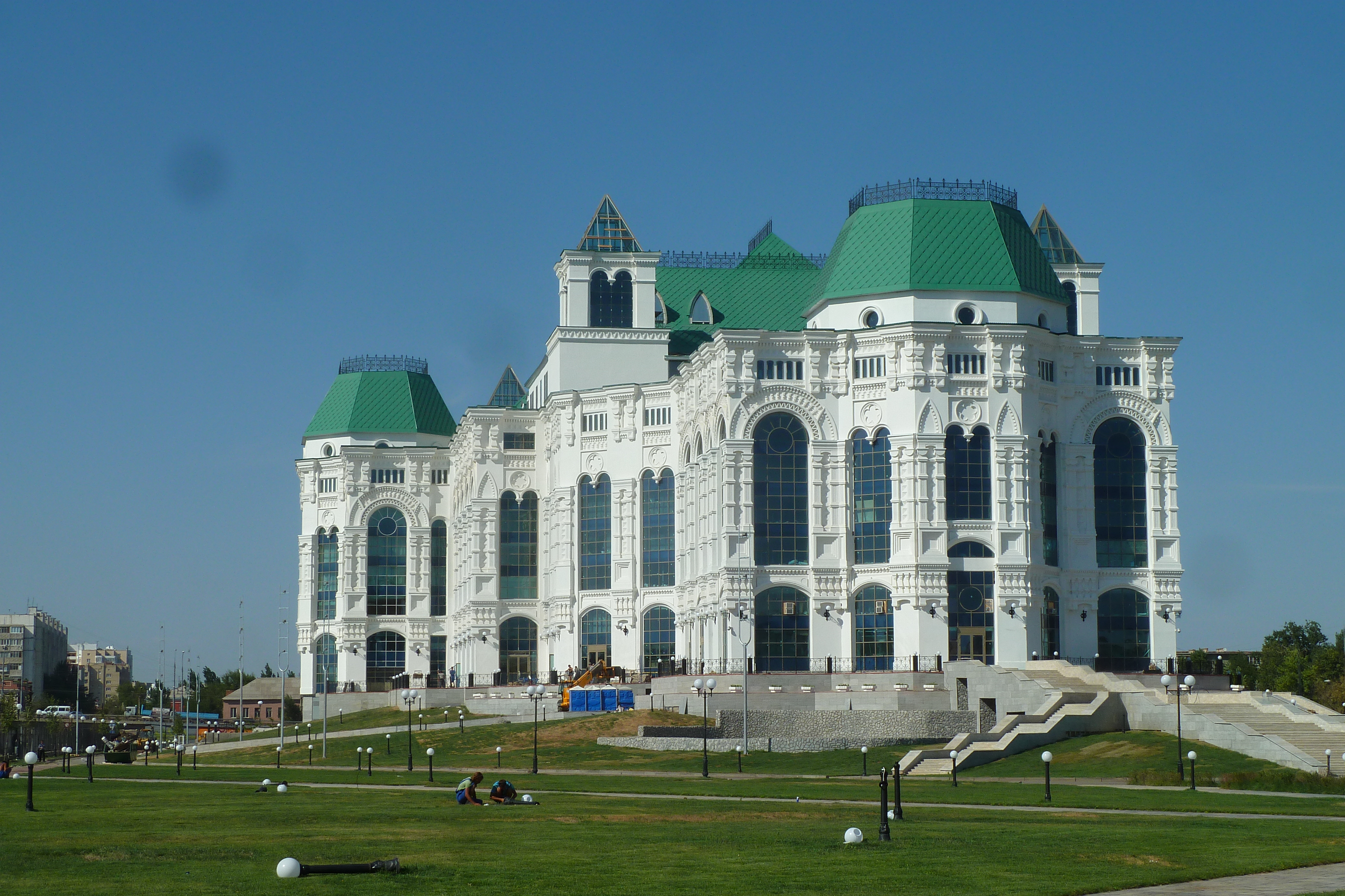 Astrakhan_music_theatre.jpg