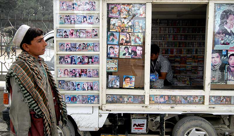 cd_shop_kabul_20100405.jpg