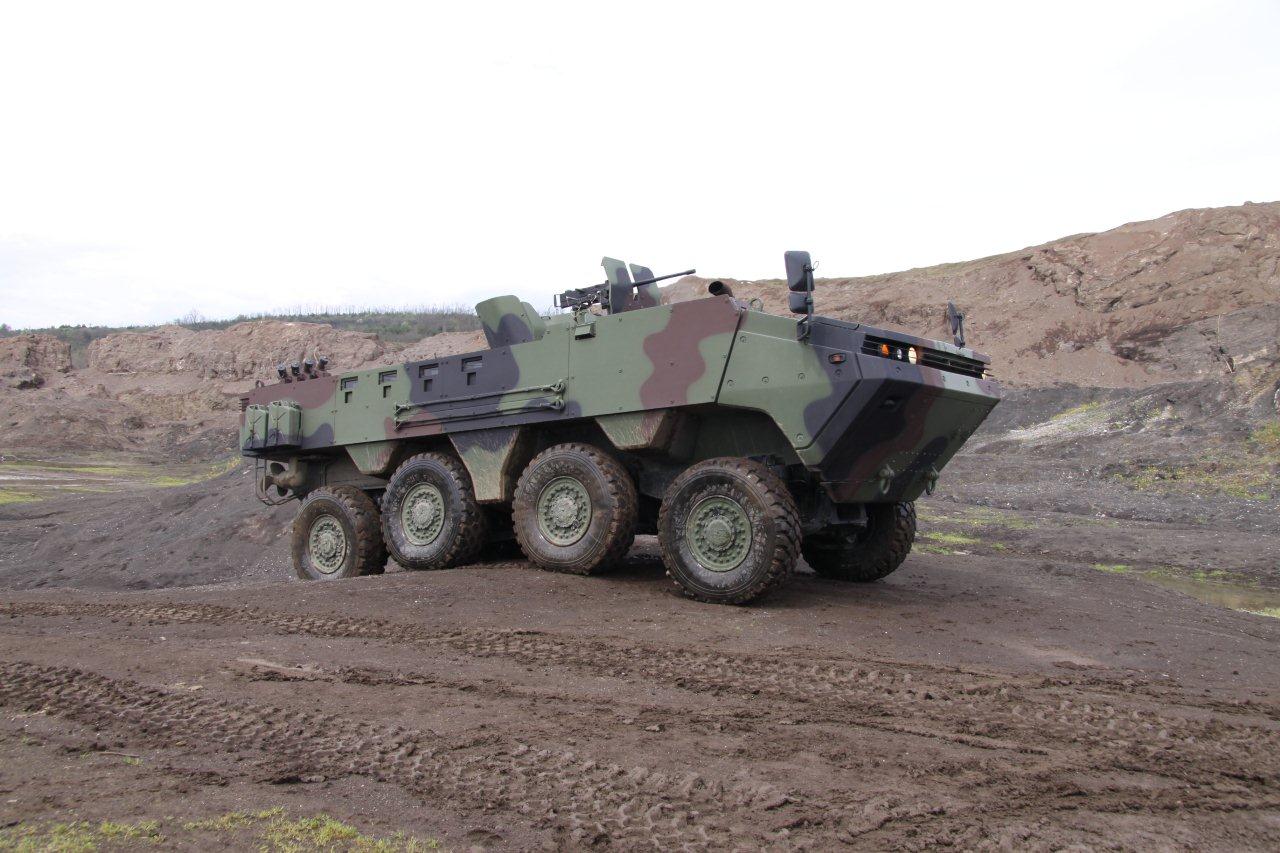 otokar_arma_8x8%2B%25285%2529.jpg