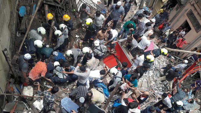 Collapsed building in Mumbai