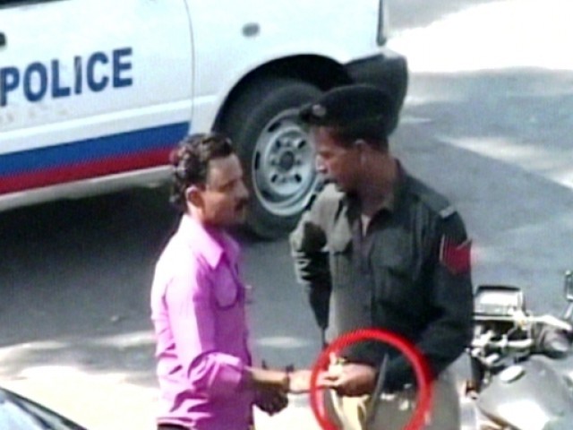 police-bribe-640x480.jpg