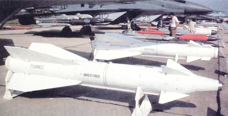 Kh-29L+Kh-29T-1S.jpg