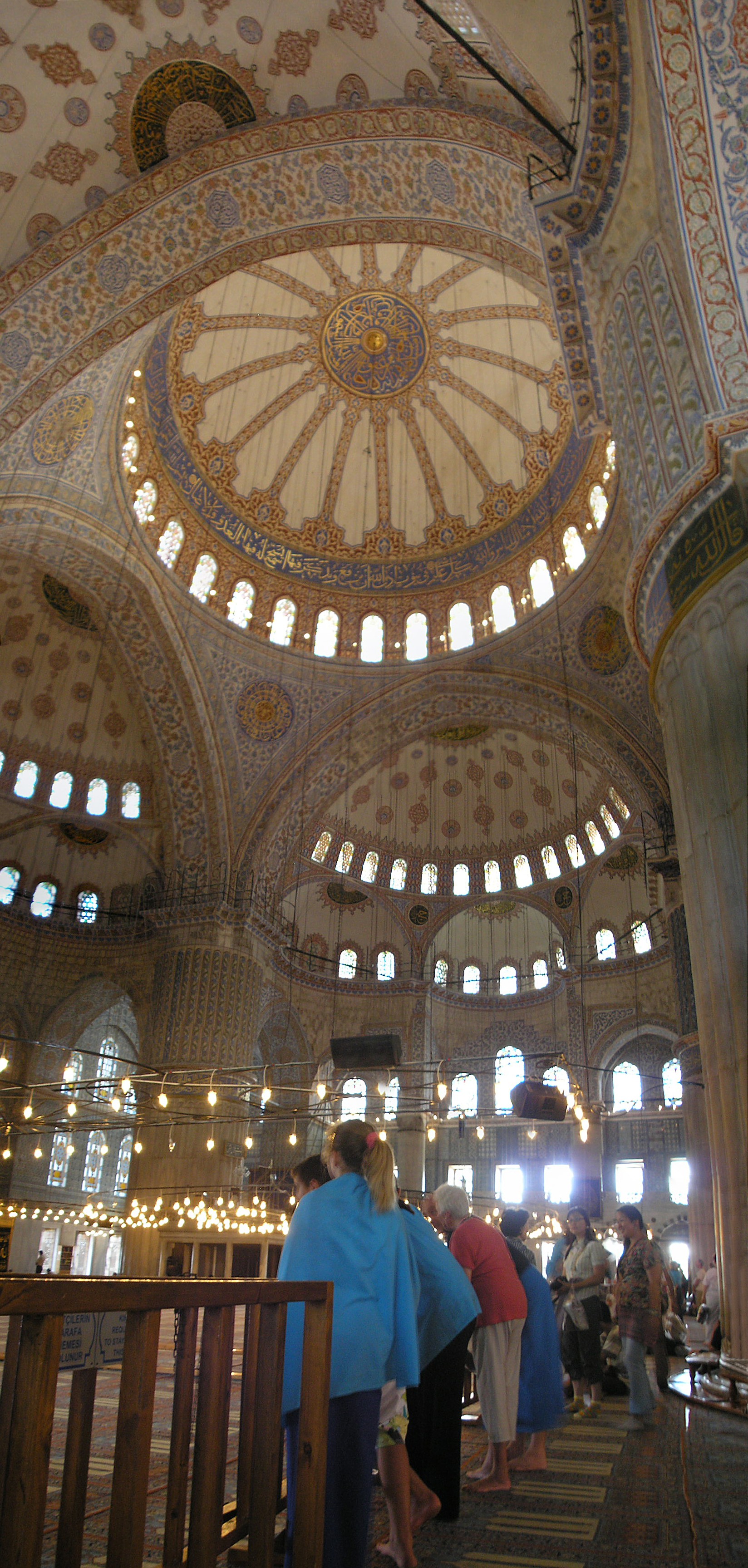 Blue_mosque_Istanbul_2007_Roof.jpg