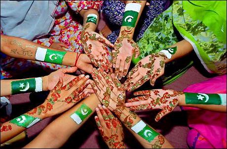 103324,xcitefun-wsb-460x301-pakistaniandholidayandhenna.jpg